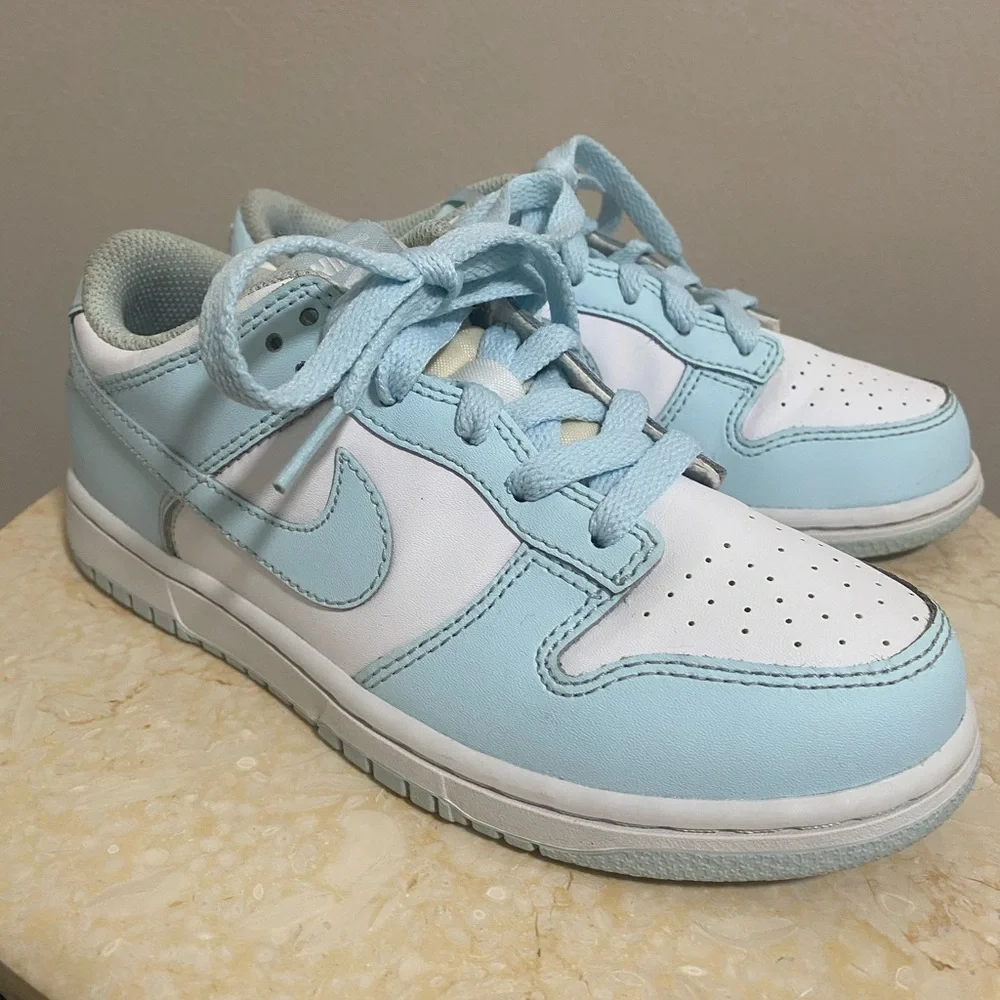 Nike Little Kid's  Dunk Low Blue and White Sneaker Size 2.5Y